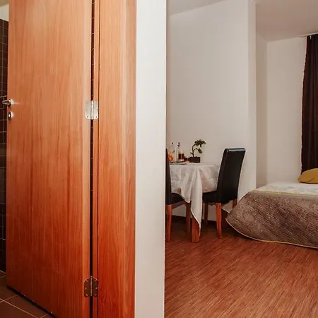 Sunny View Central Apartment