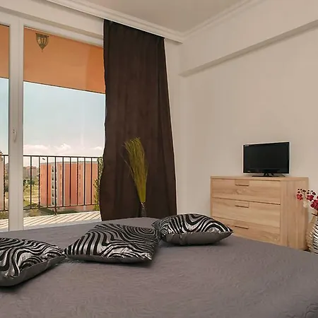 Sunny View Central Apartment *